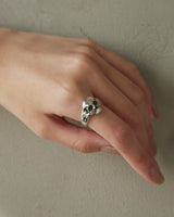 "Skull" ring