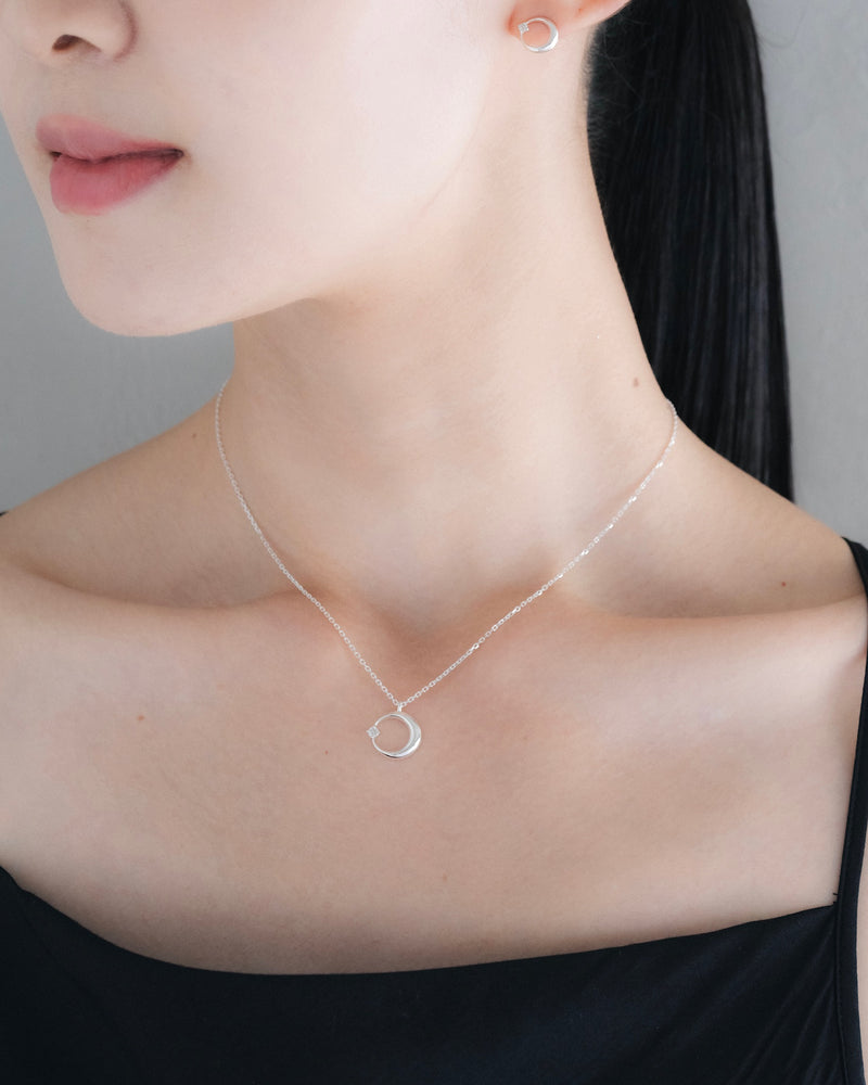 "Moon" diamond necklace(SILVER)