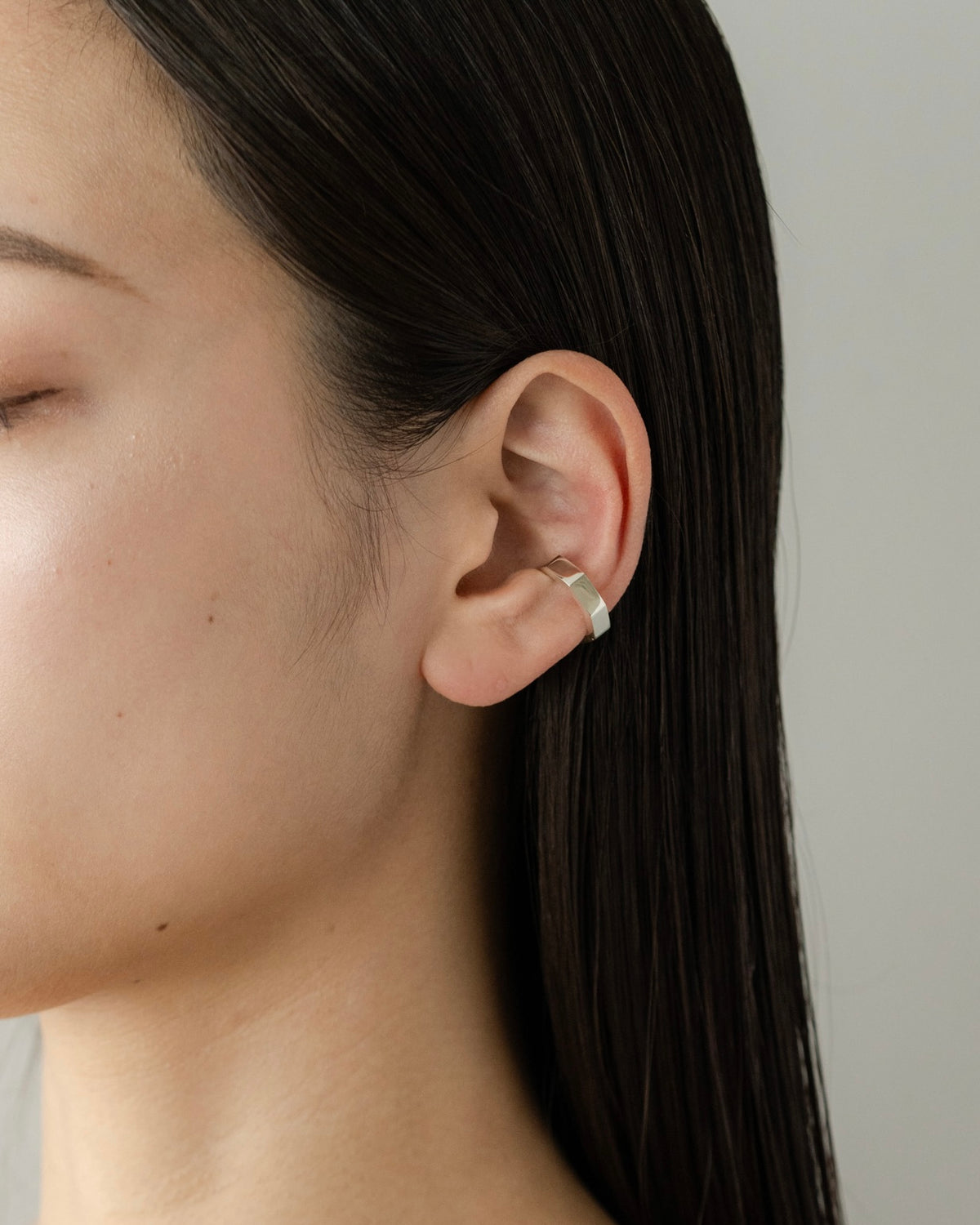 H>FRACTAL-トライアルグルイヤーカフ　ブルー×シルバー TRIANGLE EAR CUFF-GBLK - フラクタル原宿 通販 H＞FRACTAL