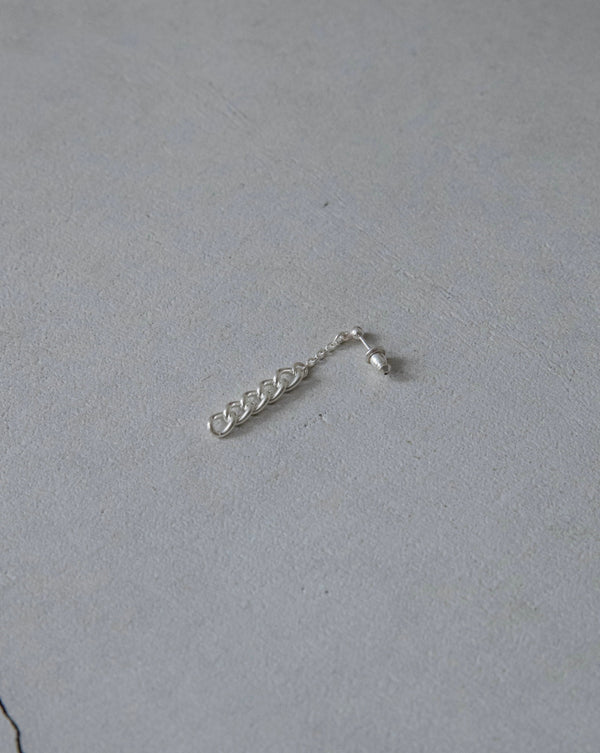 "Chain" dangle pierce